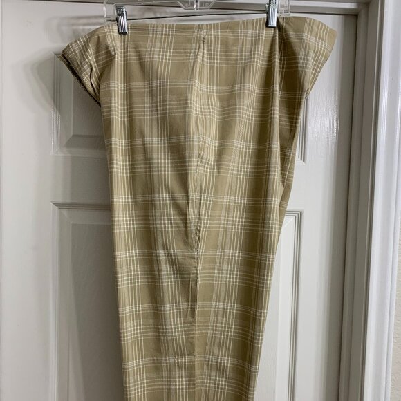 Venezia Jeans Women's Tan/White Capri Pants, Size 24, NWT - Picture 1 of 6